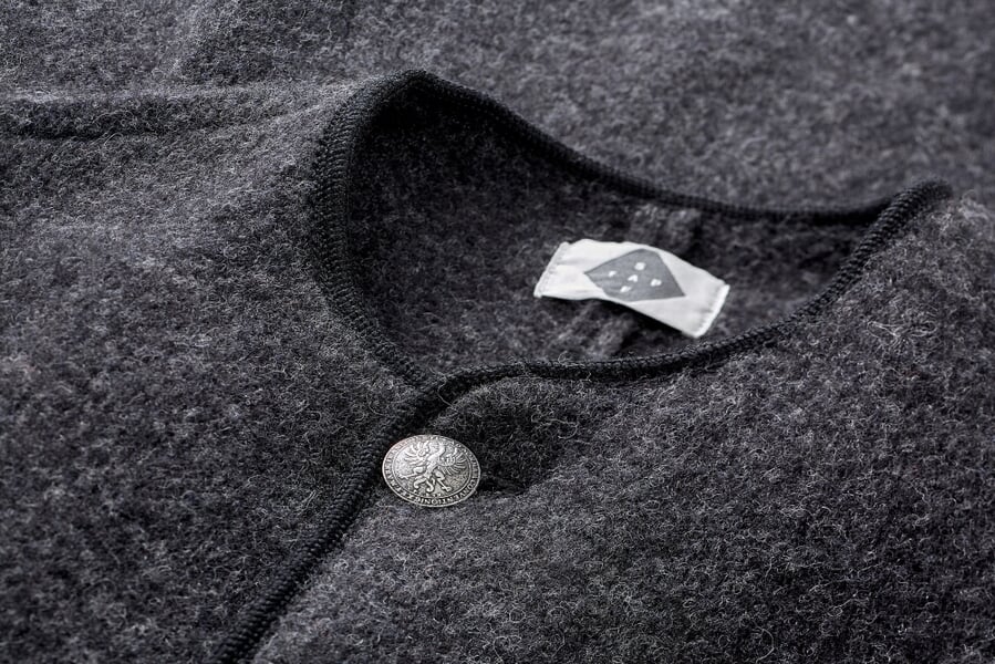 Men's knitted jacket Anthracite, close-up