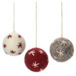 Adornos navideños de fieltro bordados