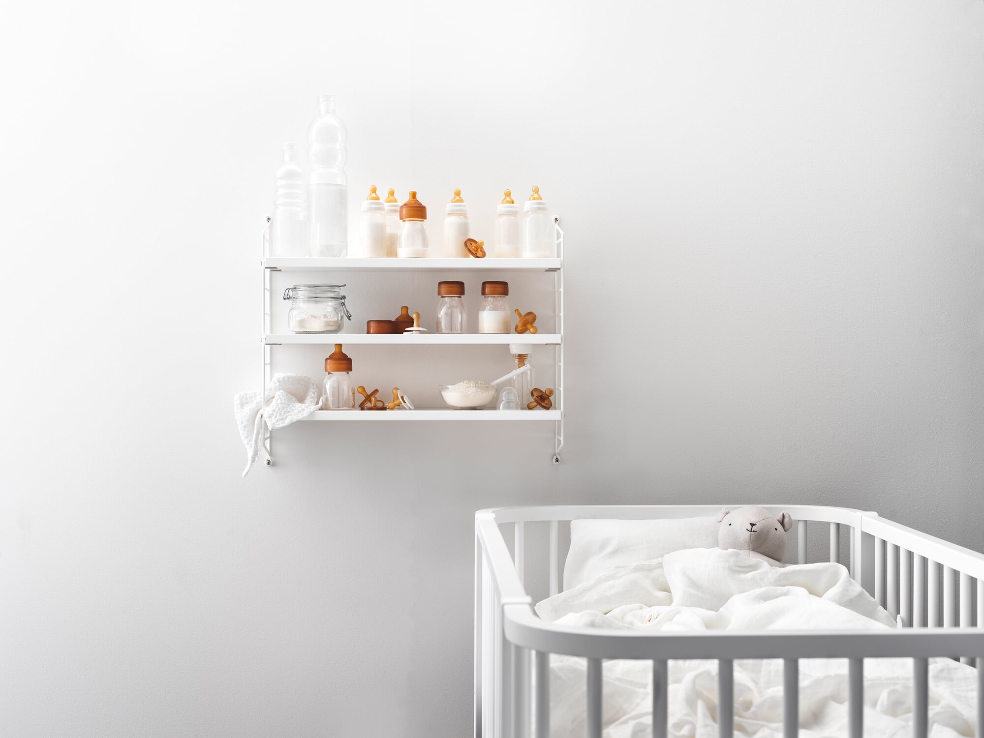 String® Pocket Shelving, White / White | Manufactum
