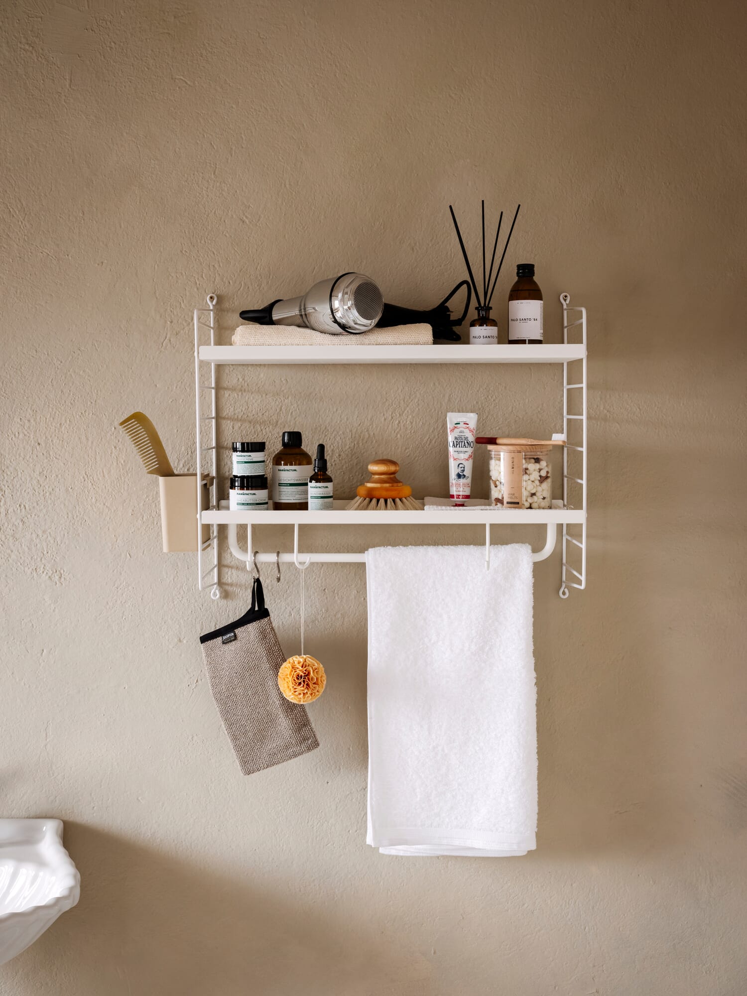 string シェルフ String® Pocket – Sleek and Compact Storage for Any Room