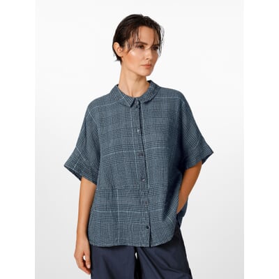 damenbluse-oversize-gemustert. 