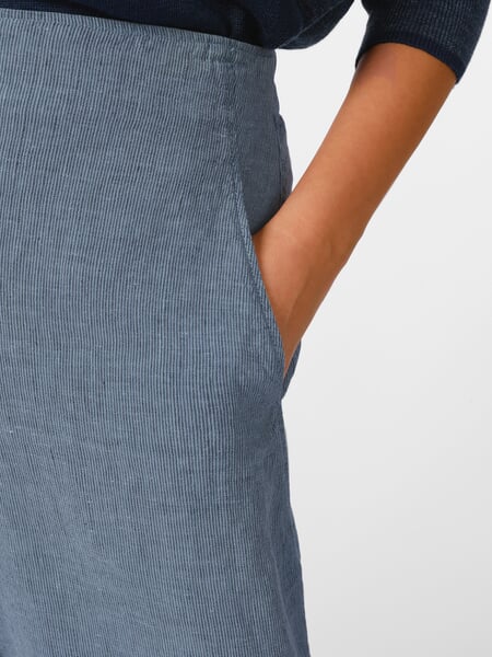 Women's Linen Pants Medium blue, close-up