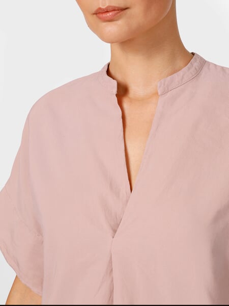 Ladies slip blouse Old pink, close-up