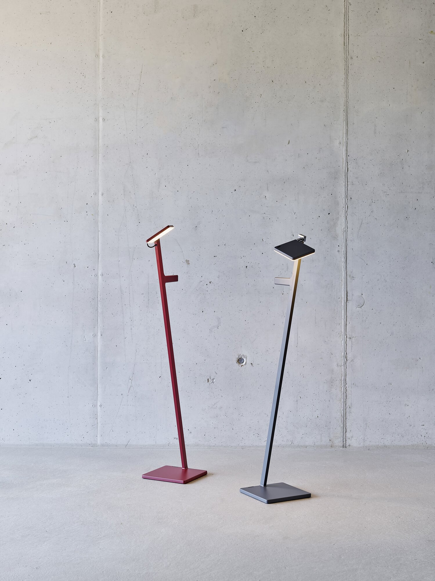 Roxxane Leggera 101CL floor lamp, Gray, matte | Manufactum