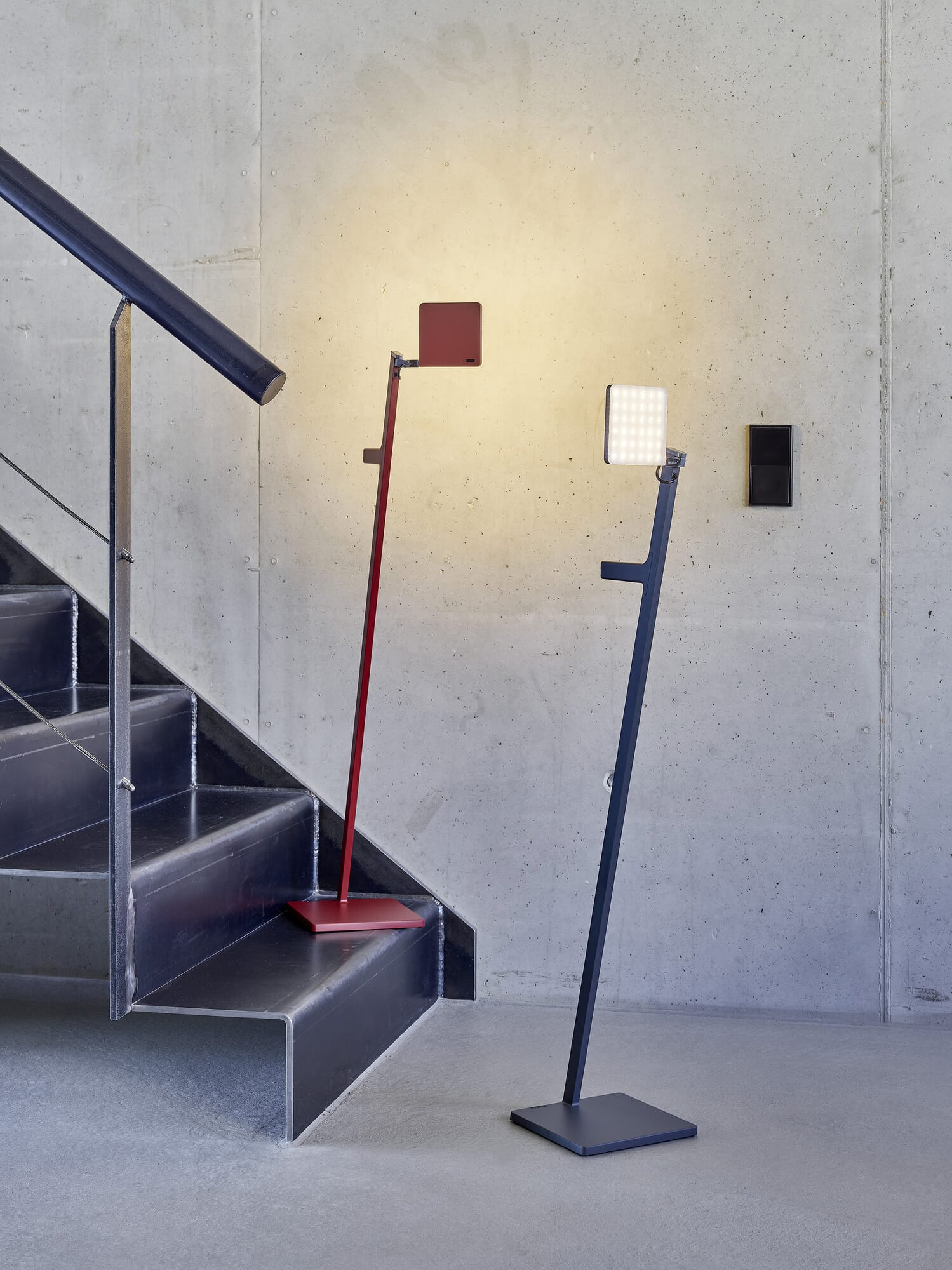 Roxxane Leggera 101CL floor lamp, Gray, matte | Manufactum