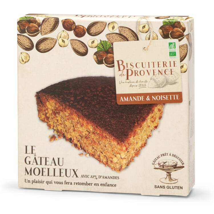 Organic almond cake with hazelnuts