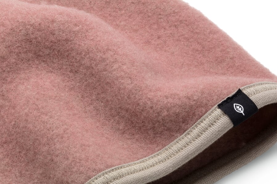 Kinder-Mütze Wollfleece Rosé, Detailsicht